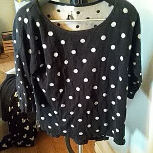 10/$10  Polka Dot Black & White Women's Sweater L